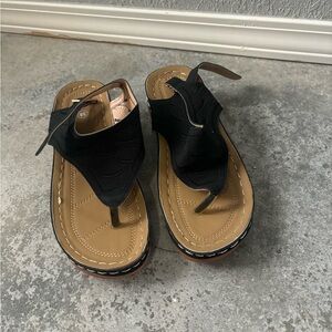 Open toe sandals